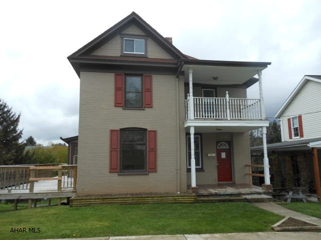 This is a Fannie Mae HomePath property. Purchase this property for as little as 3% down! This property is approved for HomePath Renovation Mortgage Financing. Property is being sold in AS IS condition.