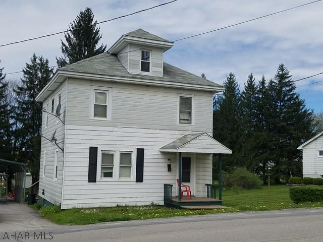 Nice 3bed 1 bath home. This home features a large carport and nice flat backyard. Add your personal touch to make this house your home! 24 hour notice required for all showings. Call listing agent today for your tour.
