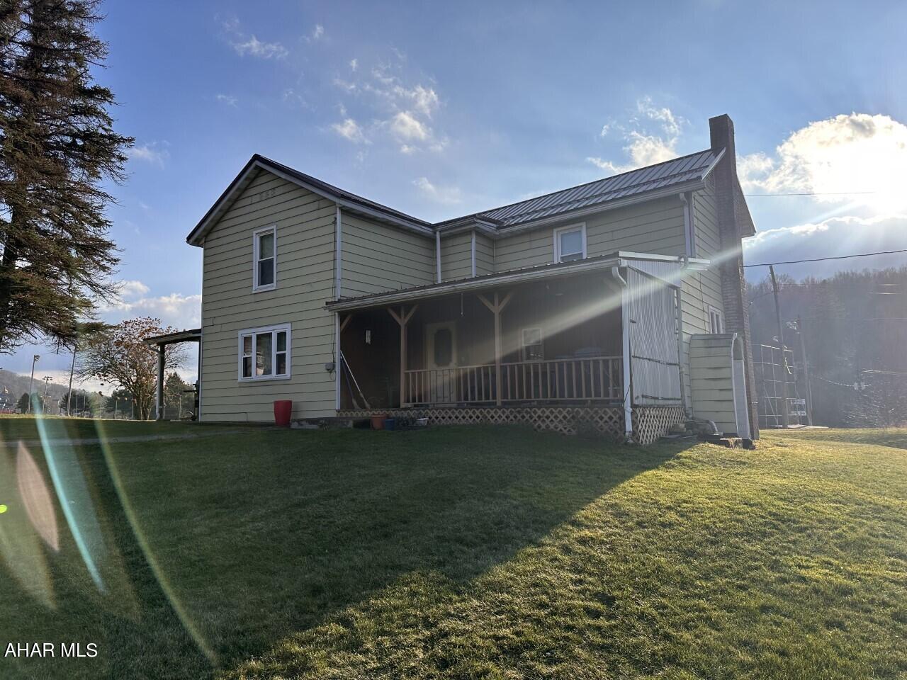 Northern Cambria:  2 story aluminum sided 3 BR, full bath home on almost a half acre lot.  Large eat-in kitchen.  Newer metal roof.  Oil, forced air heat.  Appliances included.  Shed.