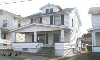 EAST END BEAUTY. UPDATED KIT. & BATH. HARDWOOD FLOORS, FINISHED FR, GREAT DECK W/ CEILING FAN, NEWER ROOF, ELEC, PLUMBING, & FURNACE. MOSTLY NEW WINDOWS.  INCUDES NEW STAINLESS STEEL APPLIANCES, LEVEL LOT. NO SHOWINGS UNTIL SEPTEMBER 18, 2006.