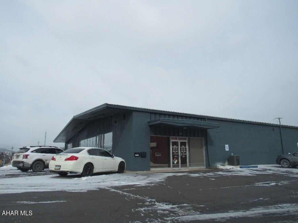 East End - Commercial Sale