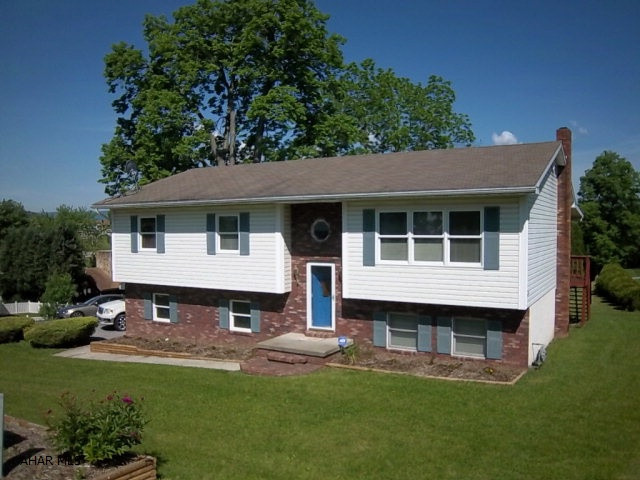 Move in ready 3 bedroom, 2.5 bath home in family oriented neighborhood. Large kitchen with dining area. Newer furnace & hot water heater. New carpet throughout upper level.  Come see what this home has to offer.