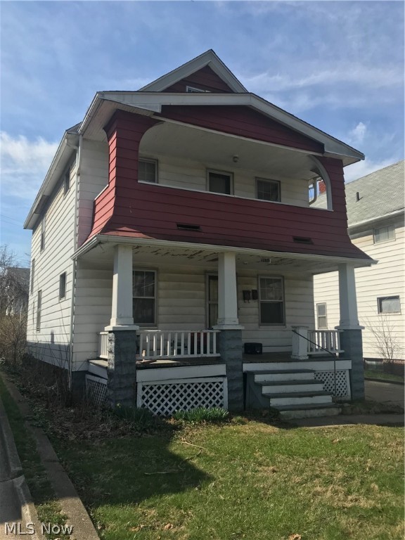 Wonderful money making duplex looking for a new owner. Tenant is paying rent and stubs can be provided.