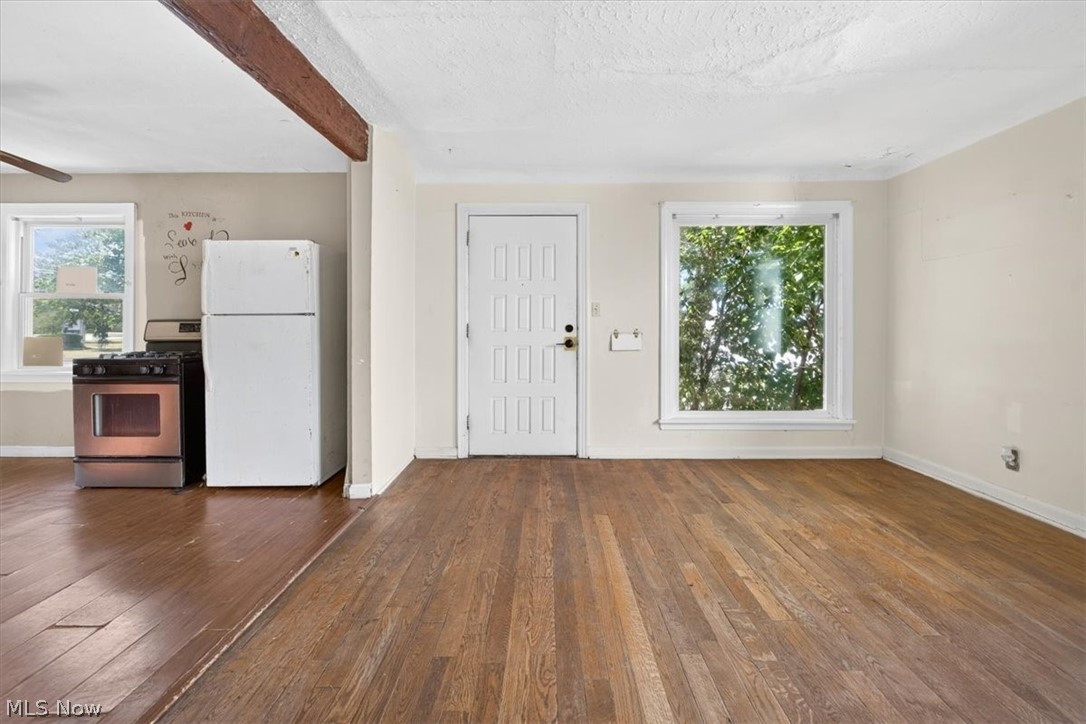 Wald & Duffeys Ctr Hwy Su - Residential