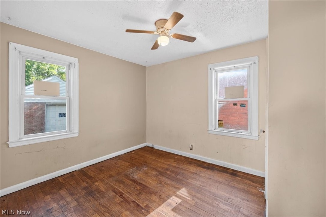 Wald & Duffeys Ctr Hwy Su - Residential