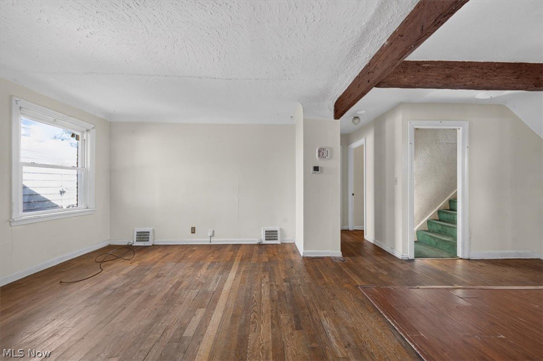 Wald & Duffeys Ctr Hwy Su - Residential
