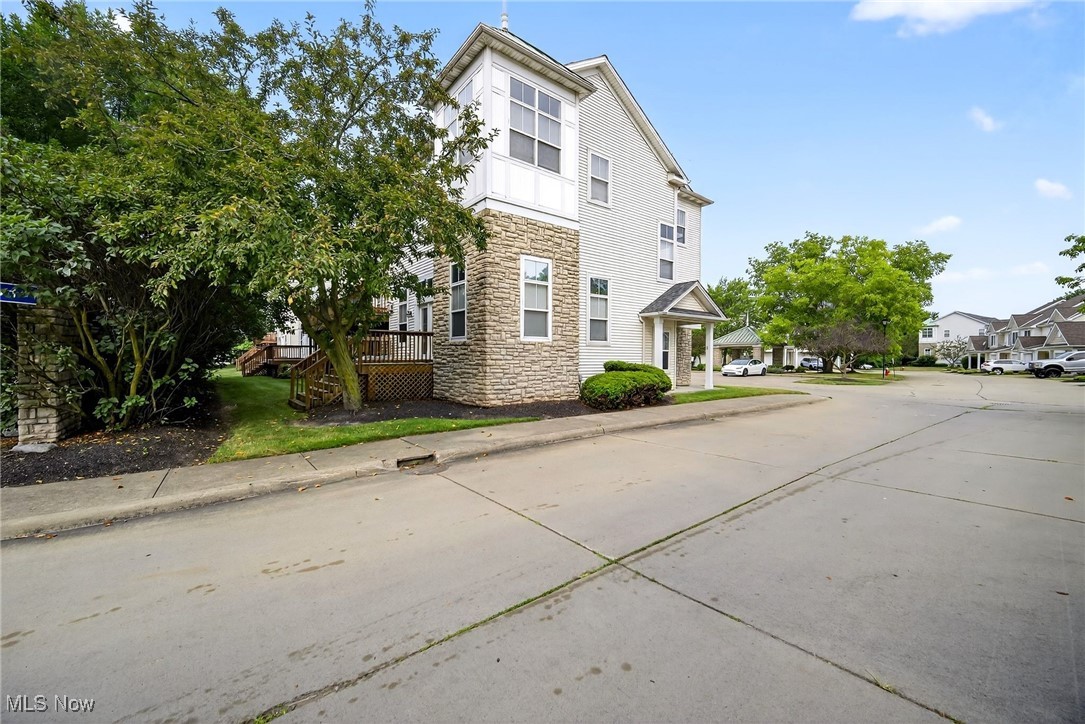 Waters Edge Condo Ph V - Residential