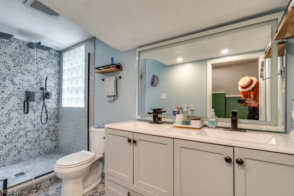 Van Aken & Strock Cos Scenic - Residential