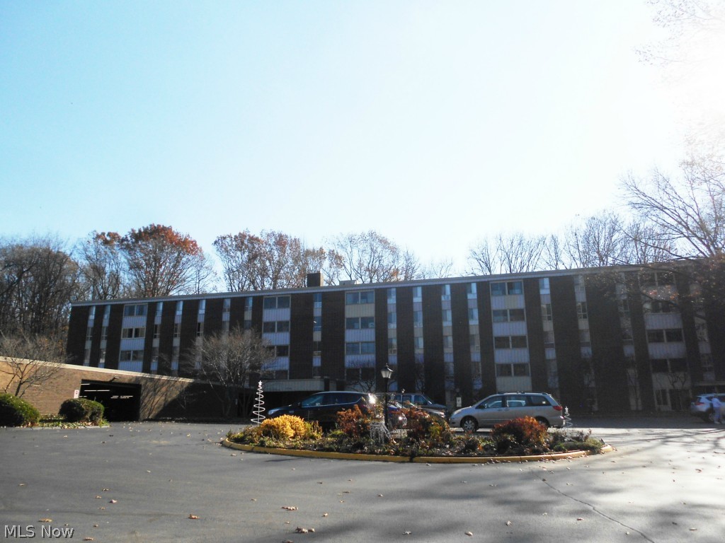 Silver Lake Towers Condo - Residential