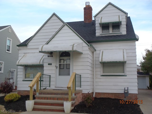 Great Opportunity!!! This Parma Bungalow offers 3 bedrooms, 1 bathroom, a detached 2 car garage and a private backyard. The Master Bedroom is located on the upper floor and has its own sitting area. Add your personal touches and move right in. Don't delay, this one wont last long!!.