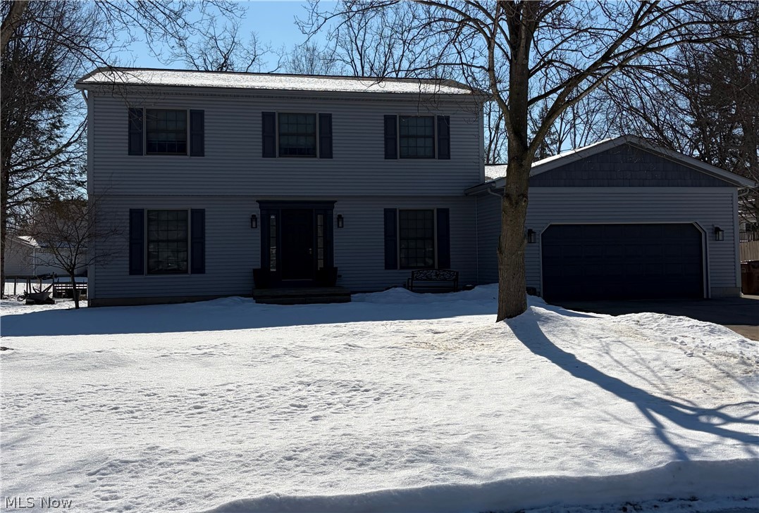 Move In Ready!! Great layout with 3 bedrooms, 2.5 baths and a fabulous flow for everyday living and entertaining.  Many updates since purchased. Plenty of windows to allow in natural light, as well as a spacious den off the kitchen.  Fantastic location, located close to small town shopping, parks and dinning.