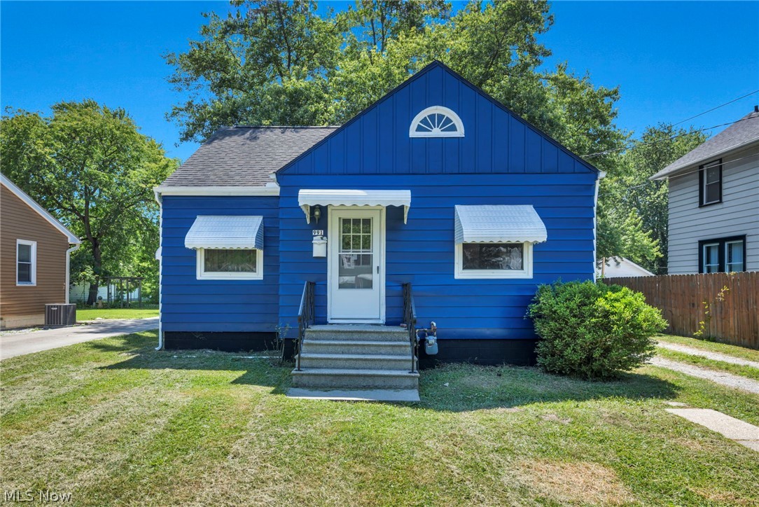 Welcome home to this charming, tastefully updated 3 bedroom, 1 bath Cape Cod nestled in the heart of Painesville! This move in ready home offers the perfect blend of classic character and modern updates, making it an ideal choice for anyone looking for a place to call home.
Step inside to find spacious, light filled rooms and a generously sized kitchen with ample cabinet and counter space, perfect for everyday living and entertaining. The full basement provides a blank canvas with endless possibilities to create a recreation room, home gym, workshop, or additional storage to suit your needs.
Outside, you’ll enjoy a large backyard with plenty of room for children, pets, gardening, or summer gatherings. Conveniently located near shopping, dining, parks, schools, and major highways, this home combines comfort, convenience, and value.
Don’t miss your opportunity to own this beauty. Schedule your private showing today before this wonderful home is gone!
