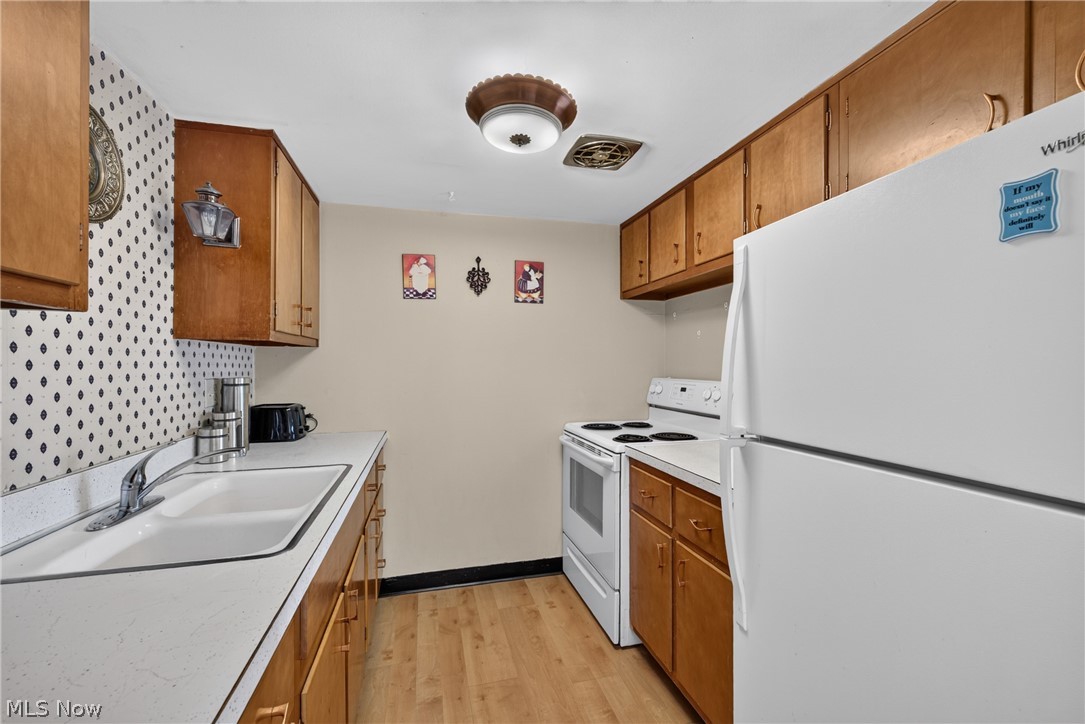 Carriage Hill Condo - Residential