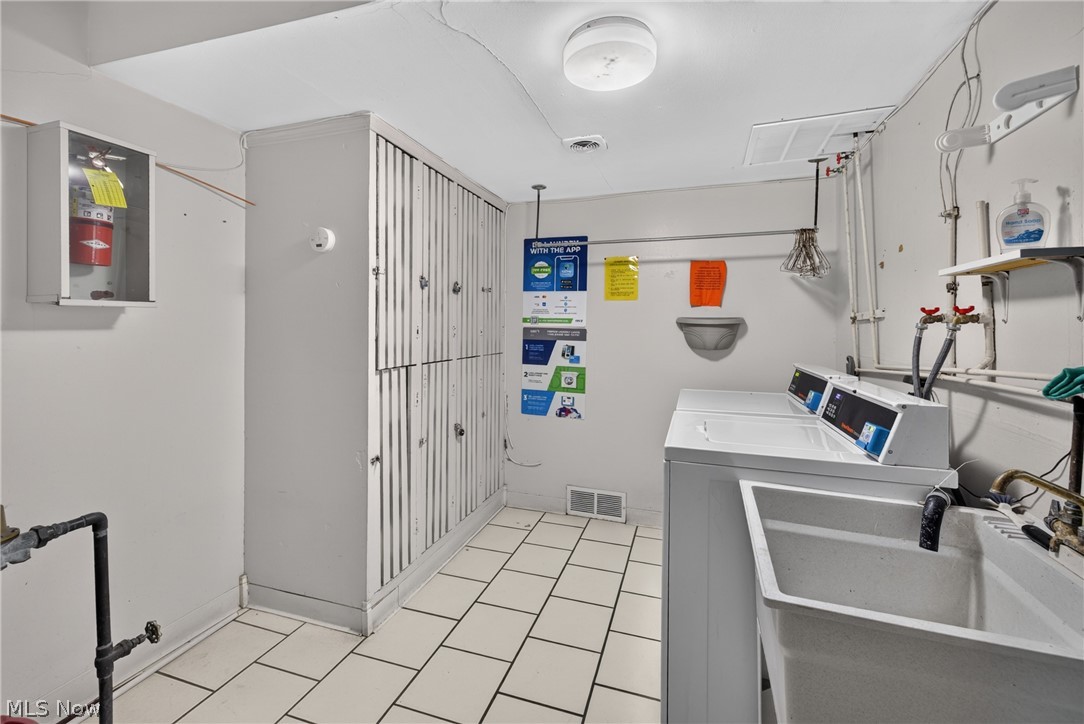 Carriage Hill Condo - Residential