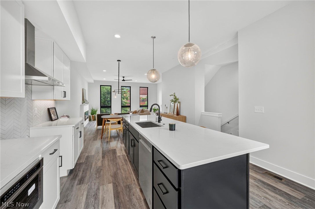 Sub Plat/Avenue District Ph - Residential
