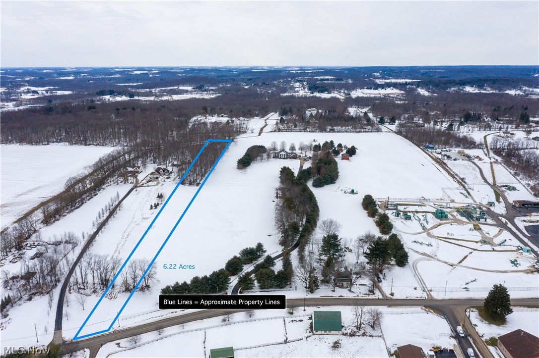 Build your dream home on this beautiful lot!  Minutes from Portage Lakes, restaurants and Expressway.
