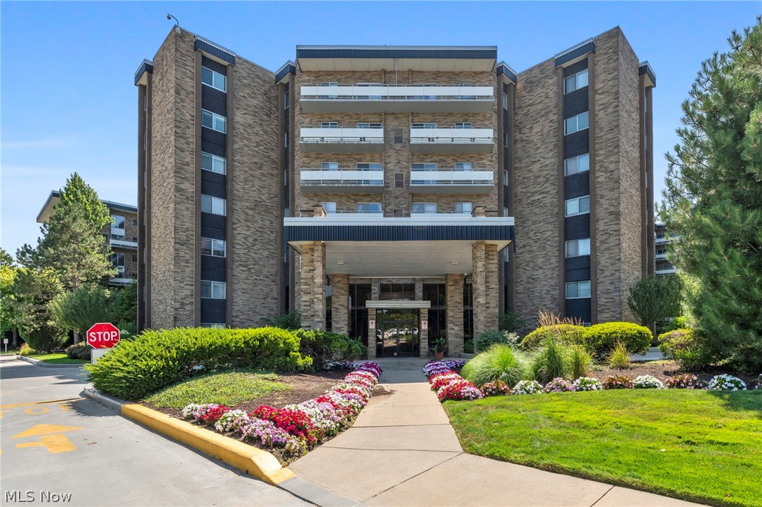 Prime Luxury Condo in Acacia, this end unit has in-suite laundry plus over 1900 square feet of living space. Breathtaking views from the full length Balcony of the Acacia Reservation! Oversized Living and Dining room in classic "L" shape for great entertaining flow. Eat-in Kitchen has room for a full dinette, plus amazing storage and serving bar. Family Room/Den off Living room could become an office. Primary suite offers walk-in closets, en-suite laundry, en-suite Bath with step-in stall shower. Second Bedroom has full Bath across the hall with shower over tub. Convenient  Acacia on the Green offers tremendous amenities including underground parking with garage space at $50.00 per month; 24/7 security, fitness room, Social Room and amazing swimming pool recently renovated with grills! PICKLEBALL courts for your enjoyment! Monthly fee includes cable with free Showtime, ESPN, Disney, Hulu, HBO Max, Peacock, Paramount Plus and AMC! Great location directly next to Acacia Reservation of the Cleveland MetroParks, convenient to Beachwood Place/LaPlace and Legacy Village. Easy access to highway.