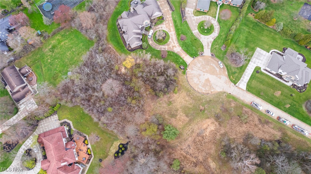 You will not want to miss this unique opportunity to build your CUSTOM DREAM HOME with Allan Builders! Allan Builders build quality and luxury custom homes to meet your specific needs. Location location location! Situated on a cul-de-sac in Pepper Pike in the top rated Orange school district. This is one of the only available lots for sale in the entire Pepper Pike! This is a fabulous parcel offering 1.1 acres and is conveniently located close to shopping, hospitals, and the highway! Grab this opportunity before its gone!