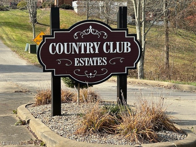 Lot #10 in Country Club Estates near Meadowbrook Schools. Seller is retaining all minerals. Buyer is responsible for installing septic system. Restrictions on file