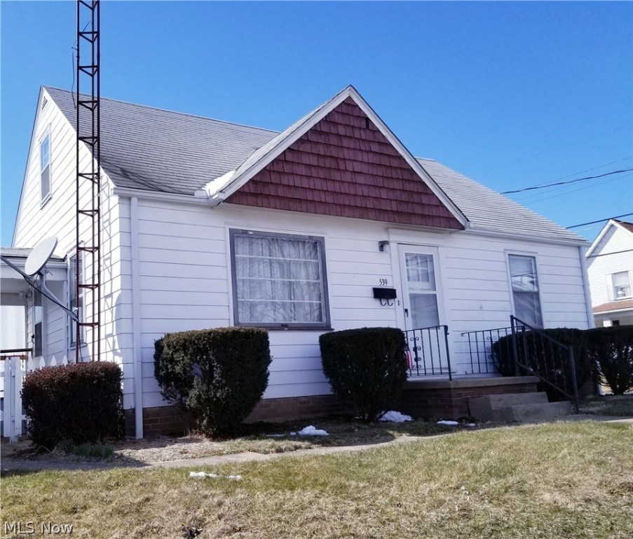Step away from the typical dated homes you have been touring. Looking for move-in? Found! We think you will love this home for the price. If you are renting, stop the insanity in 2018. Corner lot w/ yard space for garden or however you live, spacious garage and off street parking, nice clean kitchen/ bath, 3 bedroom ( 1 up, 2 down), living room with plenty of furniture placement options. Perhaps the best value in NW Canton under 60k...at 43k!! Priced to sell. Come being prepared to be like it! And, you will like the convenience to I-77 & beyond.