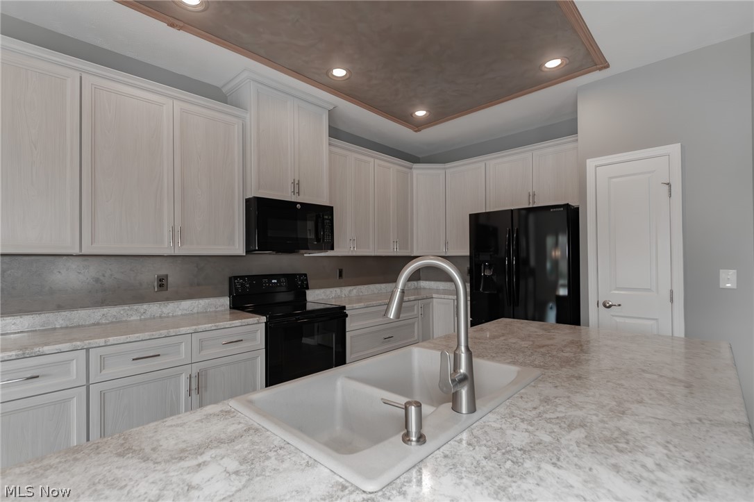 The Villas At Lake Erie Shores - Residential