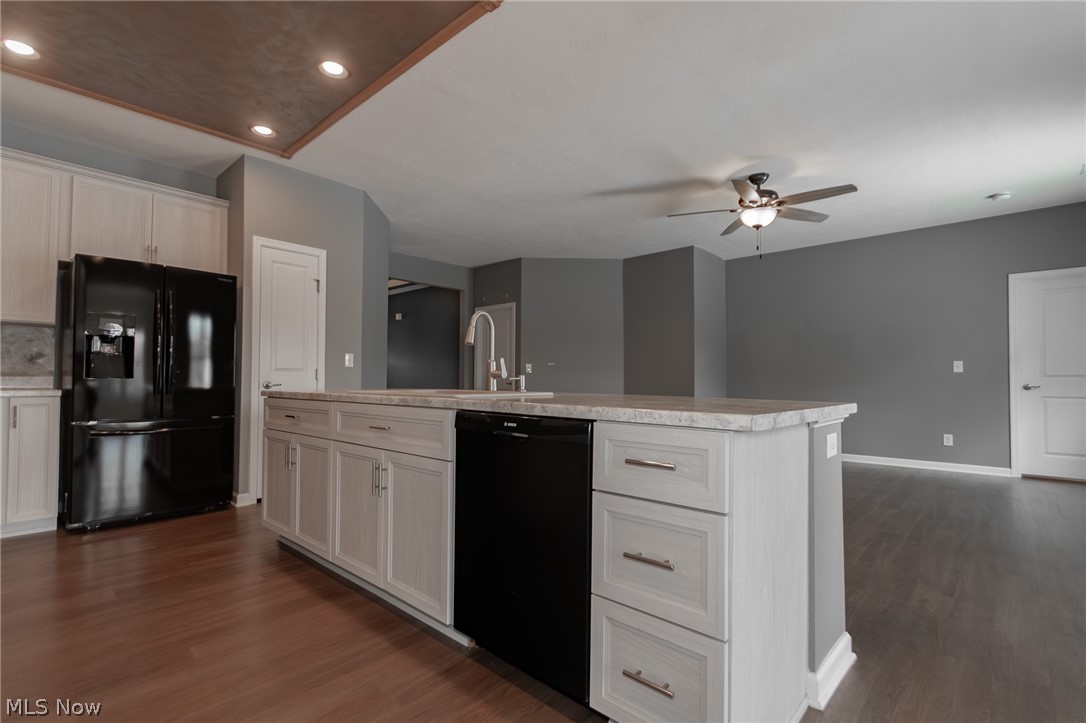 The Villas At Lake Erie Shores - Residential