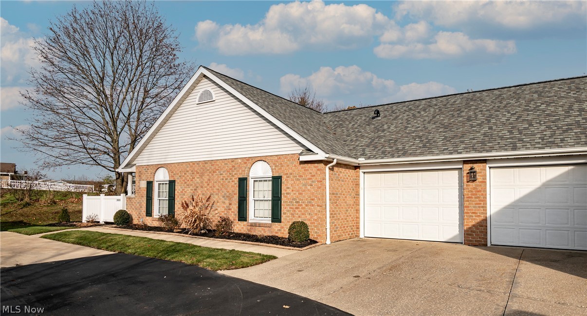 Hartville Country Commons Condo - Residential