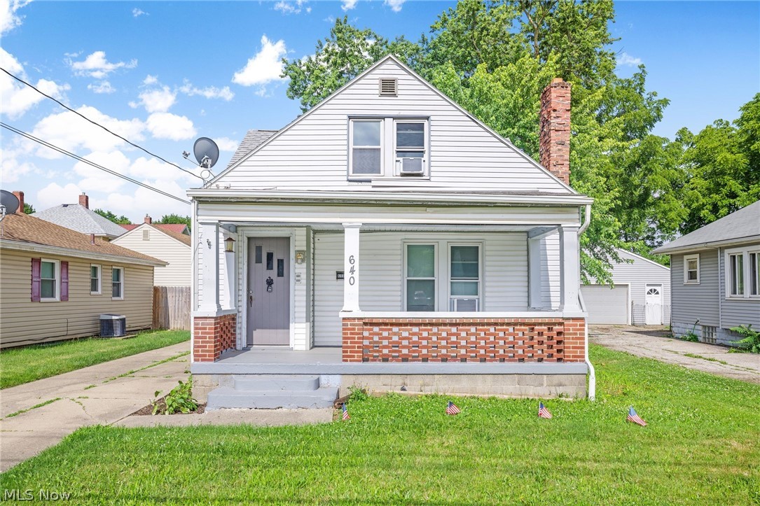 Welcome to 640 Seiberling St., Akron, OH—a beautifully renovated 4-bedroom, 1-bath home that’s move-in ready and full of charm!
This thoughtfully updated home offers a spacious layout with four generously sized bedrooms, making it ideal for families, first-time homebuyers, or investors looking for a turnkey property. Recent renovations provide a fresh, modern feel while maintaining the home’s character, with updated finishes throughout that make everyday living comfortable and inviting.
The bright living spaces flow seamlessly into the functional kitchen, creating a welcoming environment for relaxing or entertaining. Outside, you’ll find a yard with plenty of space to enjoy, along with convenient access to shopping, restaurants, parks, schools, and major highways. *New Furnace, New HWT, New Glass Block Windows, and so much more!