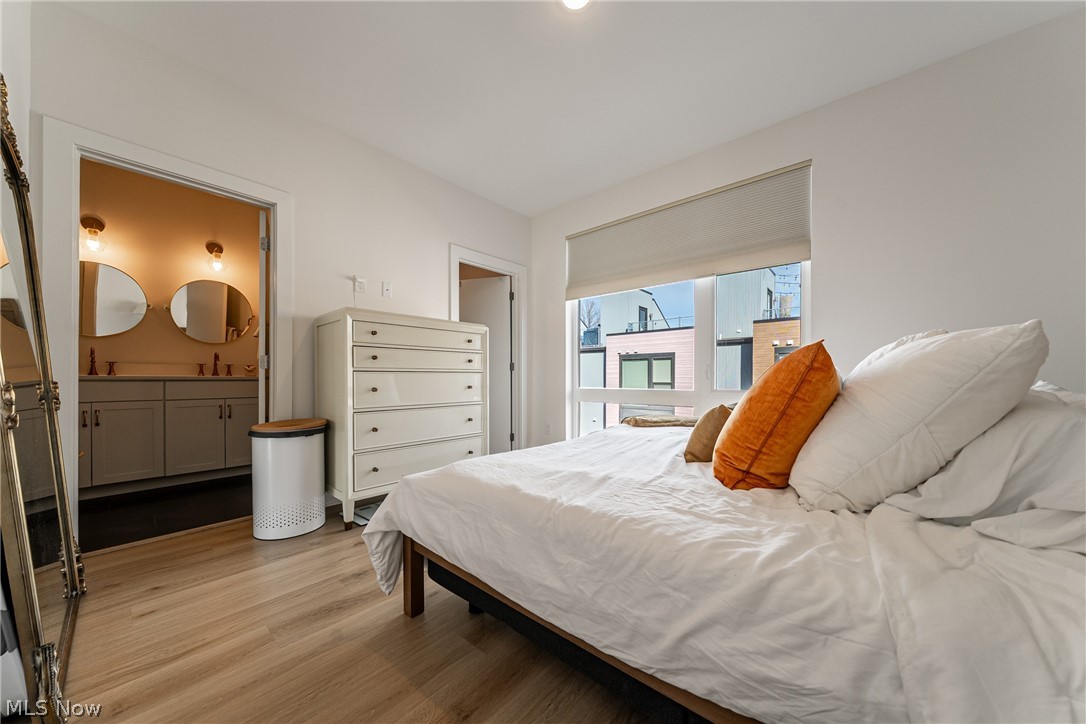 Battery Park Place Twnhms Condo - Residential