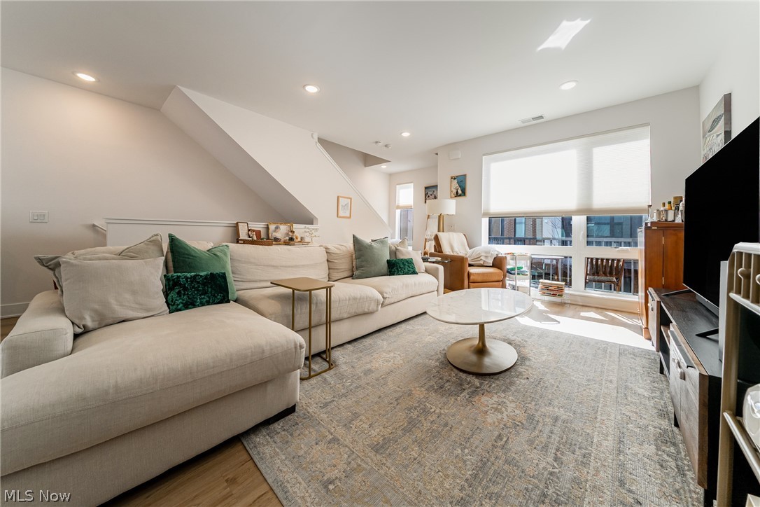 Battery Park Place Twnhms Condo - Residential