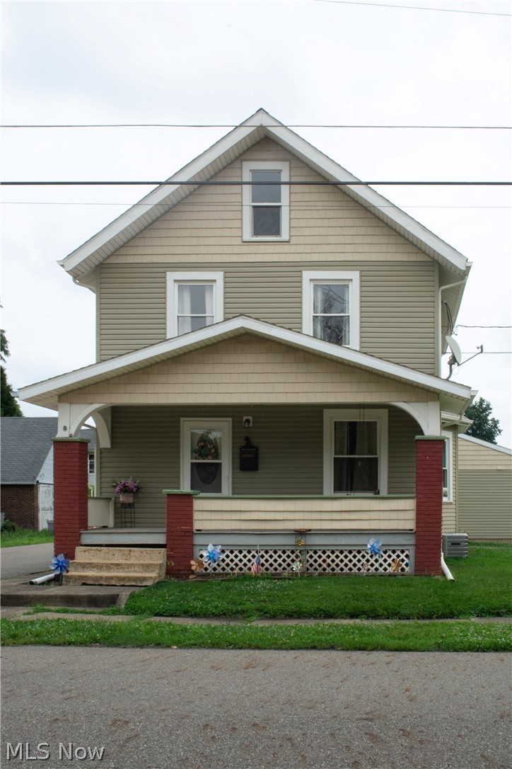 Situated in a prime location! This home offers 2 nice sized pantries, mudroon/sunroom,  partially fenced in back yard, oversided 2 car garage w/workshop area. This charming residence is within walking distance to schools, bus stop-at the end of the road, nearby ammenities including a newly updated splash park, state-of- the- art library, park facilities, monthly community events, YMCA, Giant Eagle, Dollar Tree and other convenience stores.