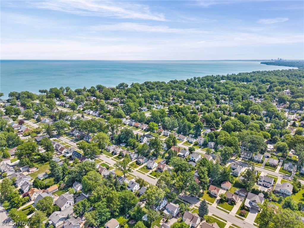 Elmwood Beach 02 - Residential