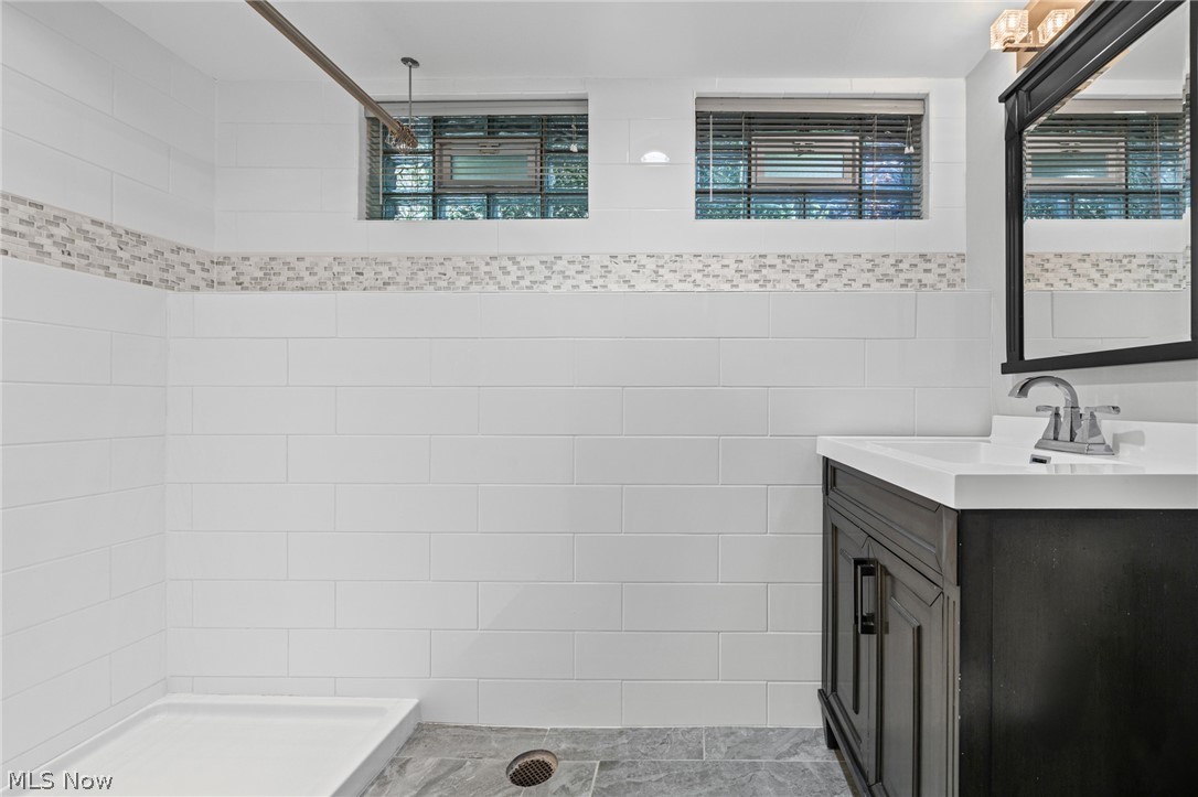 Elmwood Beach 02 - Residential