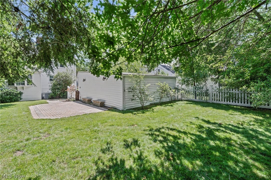 Elmwood Beach 02 - Residential