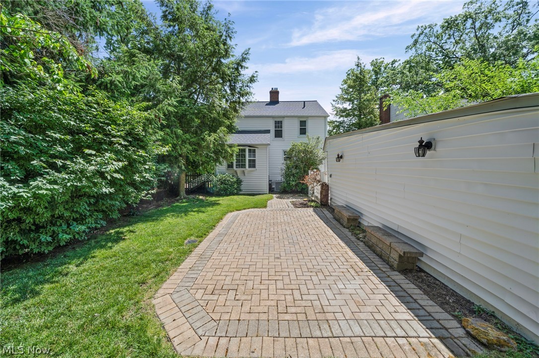Elmwood Beach 02 - Residential