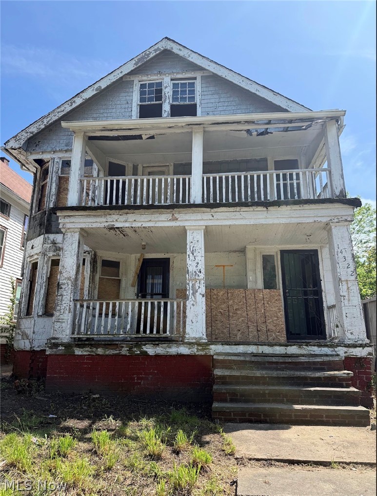 Investor special with endless potential! This spacious fixer-upper is ready for a full renovation and offers the perfect opportunity to restore its charm and character. Featuring large covered porches and generous living space, this property is ideal for investors or ambitious buyers looking for their next project. Bring your vision and transform this property back to its full potential. Sold as-is.