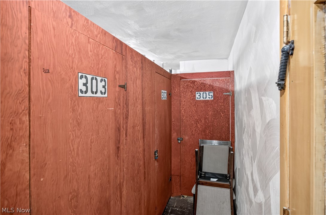 Hampshire House Condo - Residential