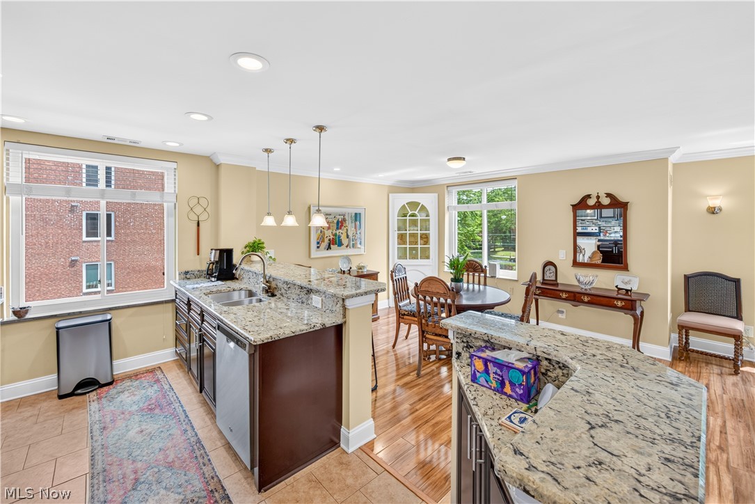 Hampshire House Condo - Residential