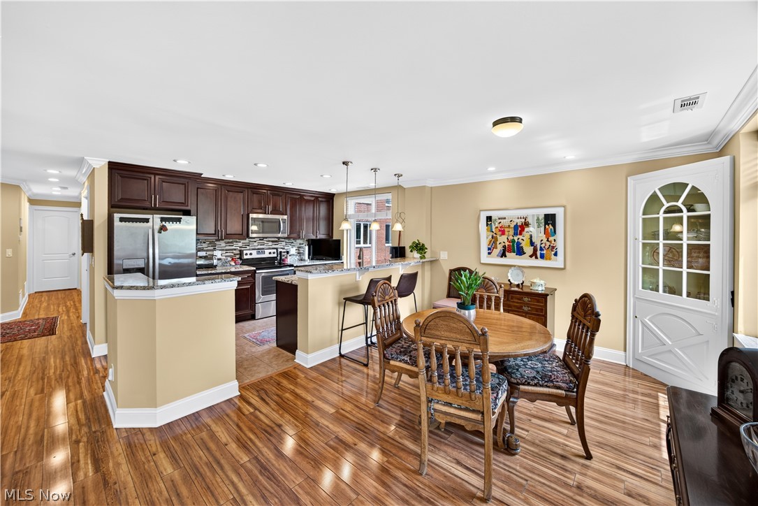 Hampshire House Condo - Residential