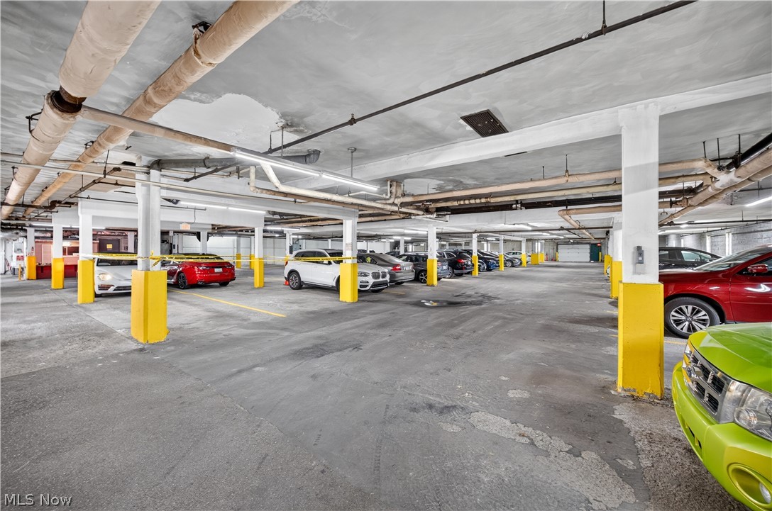 Hampshire House Condo - Residential
