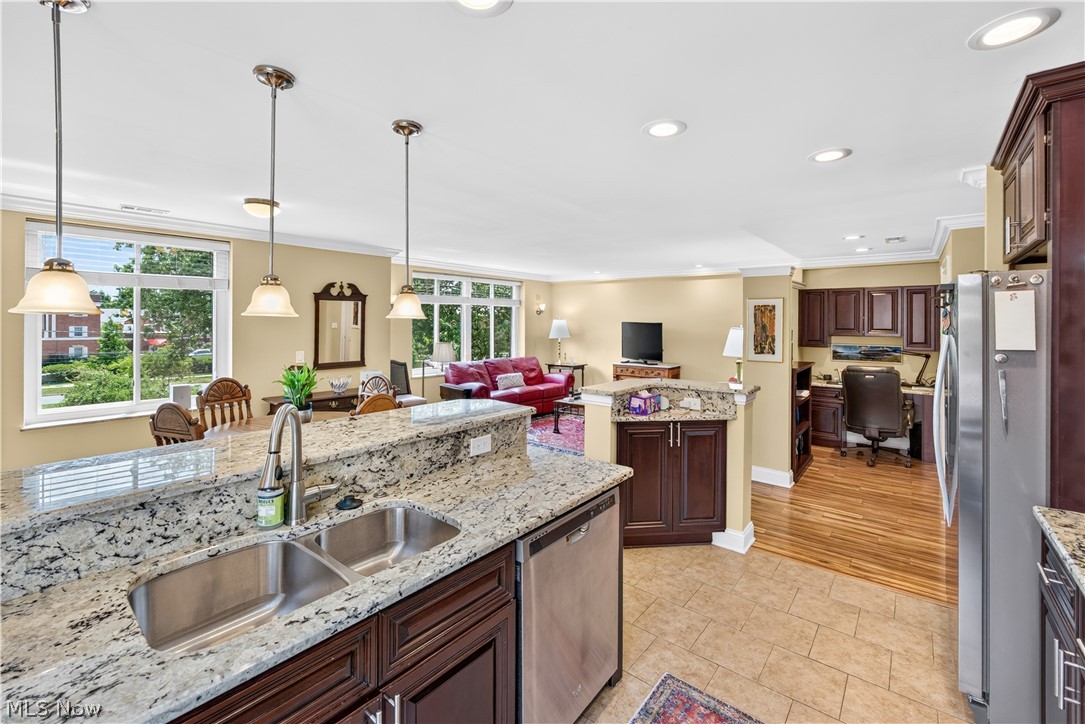 Hampshire House Condo - Residential