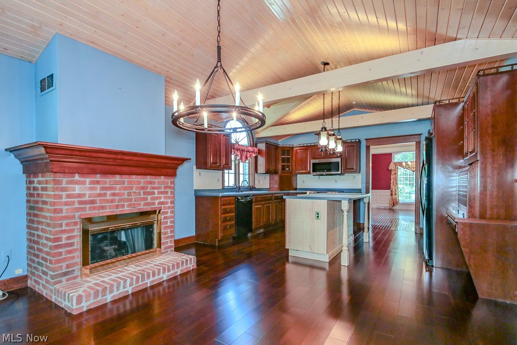 The Hunt Club - Residential