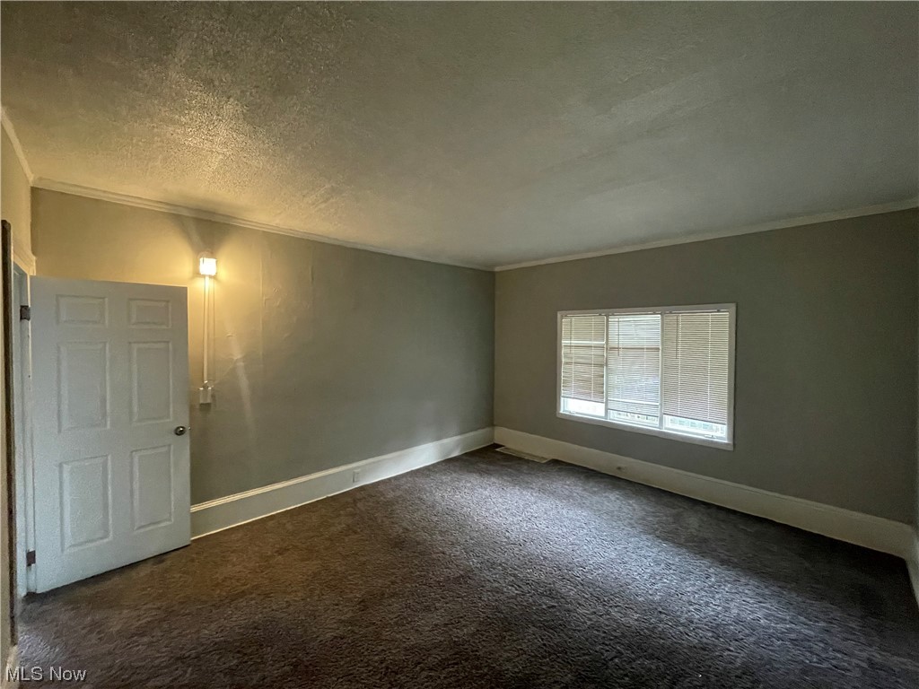 Elwell & Marvins - Residential Lease