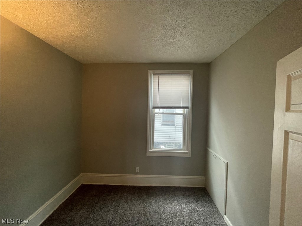Elwell & Marvins - Residential Lease