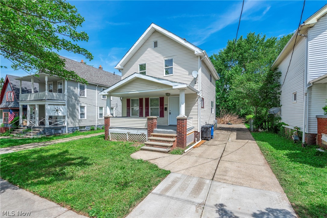Welcome to this beautifully renovated colonial nestled near Garfield Heights off Warner Rd! This move-in-ready home features 3 spacious bedrooms, 1 fully updated bathroom, and the perfect blend of charm and modern updates throughout. Step inside to find fresh renovations that make this home feel brand new, offering a clean and inviting space ready for its next owner. Outside, enjoy a huge backyard with endless possibilities; perfect for entertaining, pets, gardening, or simply relaxing. Investor-friendly opportunity! Currently rented at $1,200/month with tenant responsible for all utilities, creating an immediate cash-flow opportunity for investors or an easy transition for an owner looking to offset expenses. Conveniently located near shopping, dining, parks, and highway access, this home offers both comfort and convenience. Whether you’re a first-time homebuyer or looking for your next investment, this one is a must-see!