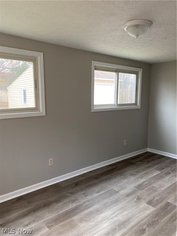 Brentwood Village 03/R Dvoraks - Residential Lease