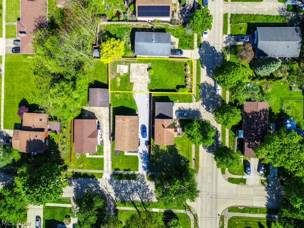 Opportunity awaits in this quite Akron neighborhood! Buildable vacant lot with 41 feet of road frontage on Juniata Rd. Lot measures 41' x 98' (4,018 sq ft / 0.09 acres). Zoned U-1 Single Family residential, the perfect canvas to build your new home. Located in the desirable 44305 zip code, this lot offers a great opportunity for a small single-family build in an established neighborhood. Buyer to verify all zoning, utilities, permits, and buildability with the City of Akron prior to closing.
