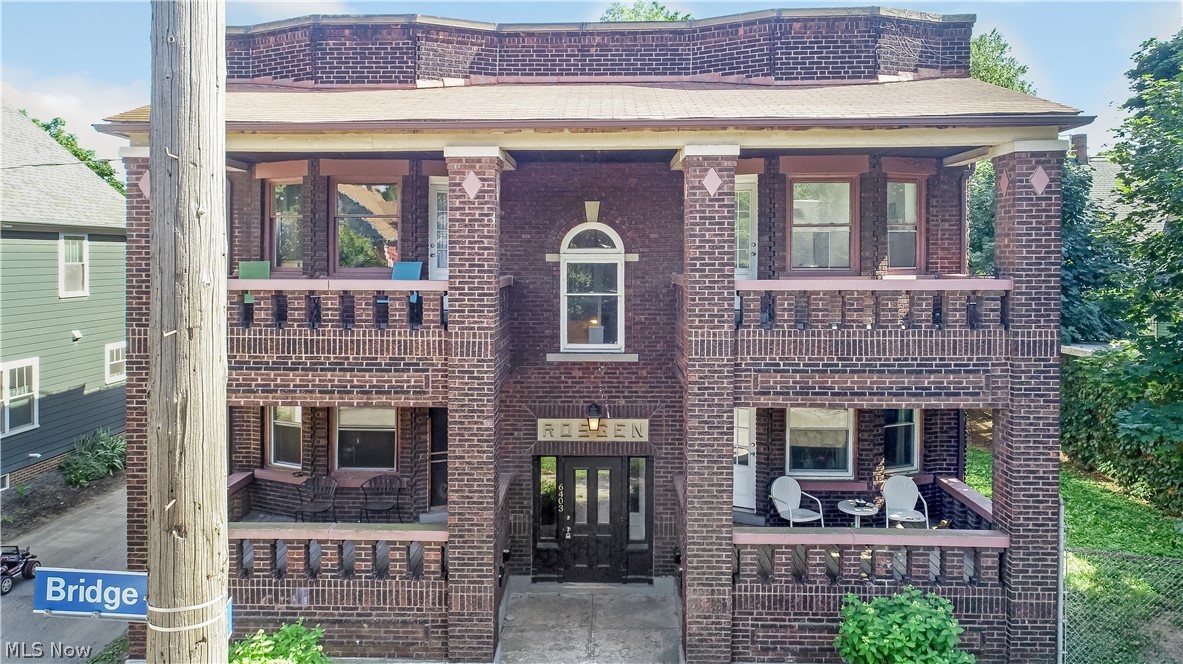 Gordon Square - Residential Income