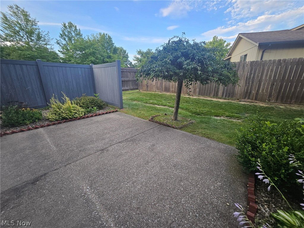 Co-Moor Twnhse Idlewood S Condo - Residential