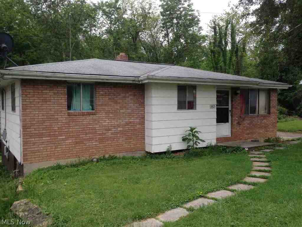 11 KAREN PLACE - Residential
